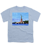 Statue of Liberty on Liberty Island in New York Harbor in New York City - Youth T-Shirt
