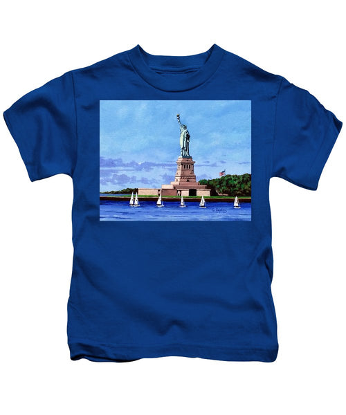 Statue of Liberty on Liberty Island in New York Harbor in New York City - Kids T-Shirt