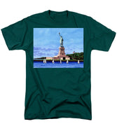 Statue of Liberty on Liberty Island in New York Harbor in New York City - Men's T-Shirt  (Regular Fit)