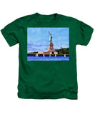 Statue of Liberty on Liberty Island in New York Harbor in New York City - Kids T-Shirt