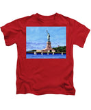 Statue of Liberty on Liberty Island in New York Harbor in New York City - Kids T-Shirt