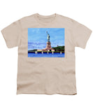 Statue of Liberty on Liberty Island in New York Harbor in New York City - Youth T-Shirt
