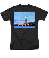 Statue of Liberty on Liberty Island in New York Harbor in New York City - Men's T-Shirt  (Regular Fit)