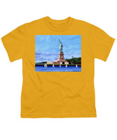 Statue of Liberty on Liberty Island in New York Harbor in New York City - Youth T-Shirt