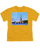 Statue of Liberty on Liberty Island in New York Harbor in New York City - Youth T-Shirt
