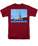 Statue of Liberty on Liberty Island in New York Harbor in New York City - Men's T-Shirt  (Regular Fit)