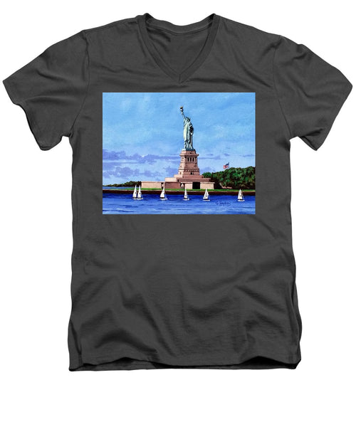 Statue of Liberty on Liberty Island in New York Harbor in New York City - Men's V-Neck T-Shirt
