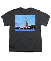 Statue of Liberty on Liberty Island in New York Harbor in New York City - Youth T-Shirt