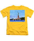 Statue of Liberty on Liberty Island in New York Harbor in New York City - Kids T-Shirt