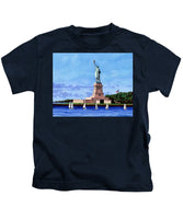Statue of Liberty on Liberty Island in New York Harbor in New York City - Kids T-Shirt