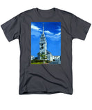 Trinity Church Newport Rhode Island - Men's T-Shirt  (Regular Fit)