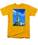 Trinity Church Newport Rhode Island - Men's T-Shirt  (Regular Fit)