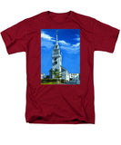 Trinity Church Newport Rhode Island - Men's T-Shirt  (Regular Fit)