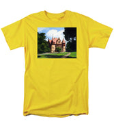 Town Hall Wellesley Massachusetts  - Men's T-Shirt  (Regular Fit)