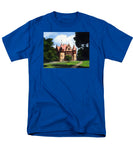 Town Hall Wellesley Massachusetts  - Men's T-Shirt  (Regular Fit)