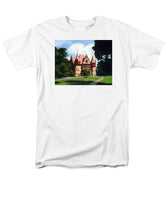 Town Hall Wellesley Massachusetts  - Men's T-Shirt  (Regular Fit)