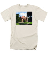 Town Hall Wellesley Massachusetts  - Men's T-Shirt  (Regular Fit)