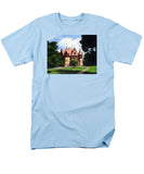 Town Hall Wellesley Massachusetts  - Men's T-Shirt  (Regular Fit)