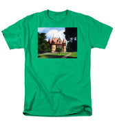 Town Hall Wellesley Massachusetts  - Men's T-Shirt  (Regular Fit)