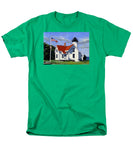 West Chop Lighthouse Martha's Vineyard Massachusetts - Men's T-Shirt  (Regular Fit)