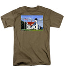 West Chop Lighthouse Martha's Vineyard Massachusetts - Men's T-Shirt  (Regular Fit)
