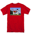 West Chop Lighthouse Martha's Vineyard Massachusetts - Men's T-Shirt  (Regular Fit)